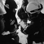 Dinas Damkar Jombang Tangani Pohon Tumbang di Alun-Alun