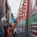 Dinas Damkar Jombang Evakuasi Longsor di Sekolah